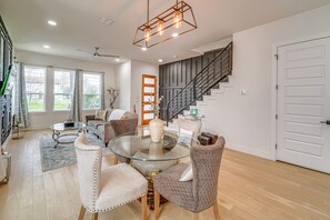 Interior - Upscale San Antonio Condo w/ Rooftop Patio (San Antonio)