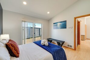 Apartment (2 Bedrooms) | Interior - Ocean Shores Getaway w/ Patio - Walk to Beaches! (Ocean Shores)