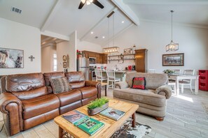 Casa (2 Bedrooms) | Interior