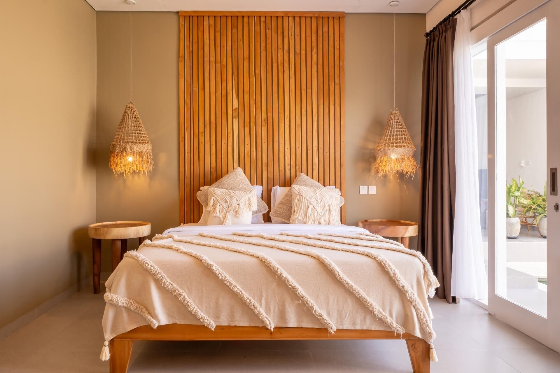 3 bedrooms, desk, iron/ironing board, WiFi