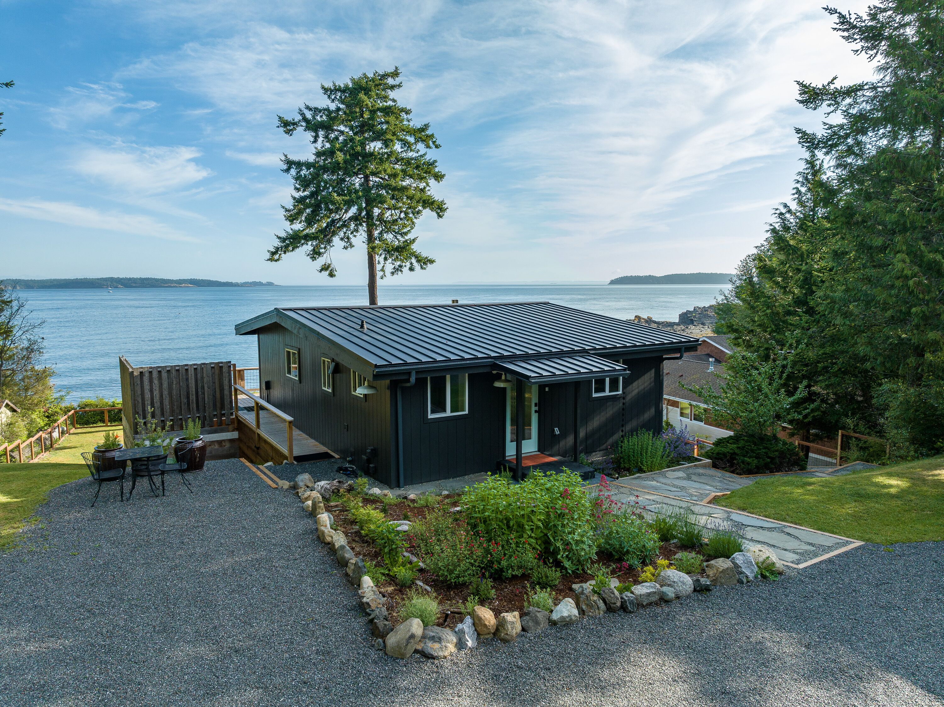 Waterfront Luxury, Hot Tub,Fast Internet, Mooring