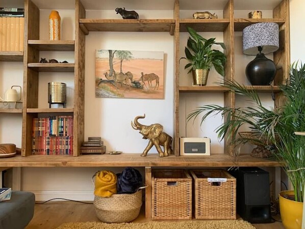 Interior - The Fire Station Jungle with private parking (Bristol)