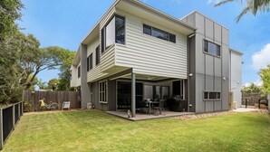 Exterior - Mount Coolum Beachfront Abode with Private Rooftop (Coolum Region)