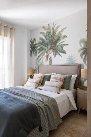 2 bedrooms, iron/ironing board, WiFi, bed sheets - 2 bedrooms  SMALL OASIS V MANILVA  Estepona - Costa del Sol  (Manilva)