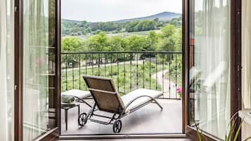 Panoramic Studio, Lake View | Balcony view