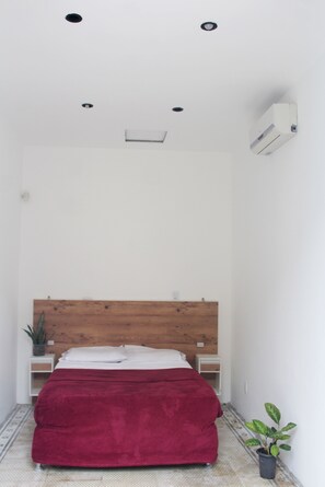 Suíte standard | Wi-Fi de cortesia, roupa de cama