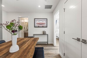 Dining - Brand New 6BR Family Retreat (Canmore)