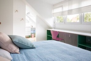 2 habitaciones, tabla de planchar con plancha, wifi y ropa de cama