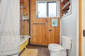 Unclassified image, 5 of 33, button