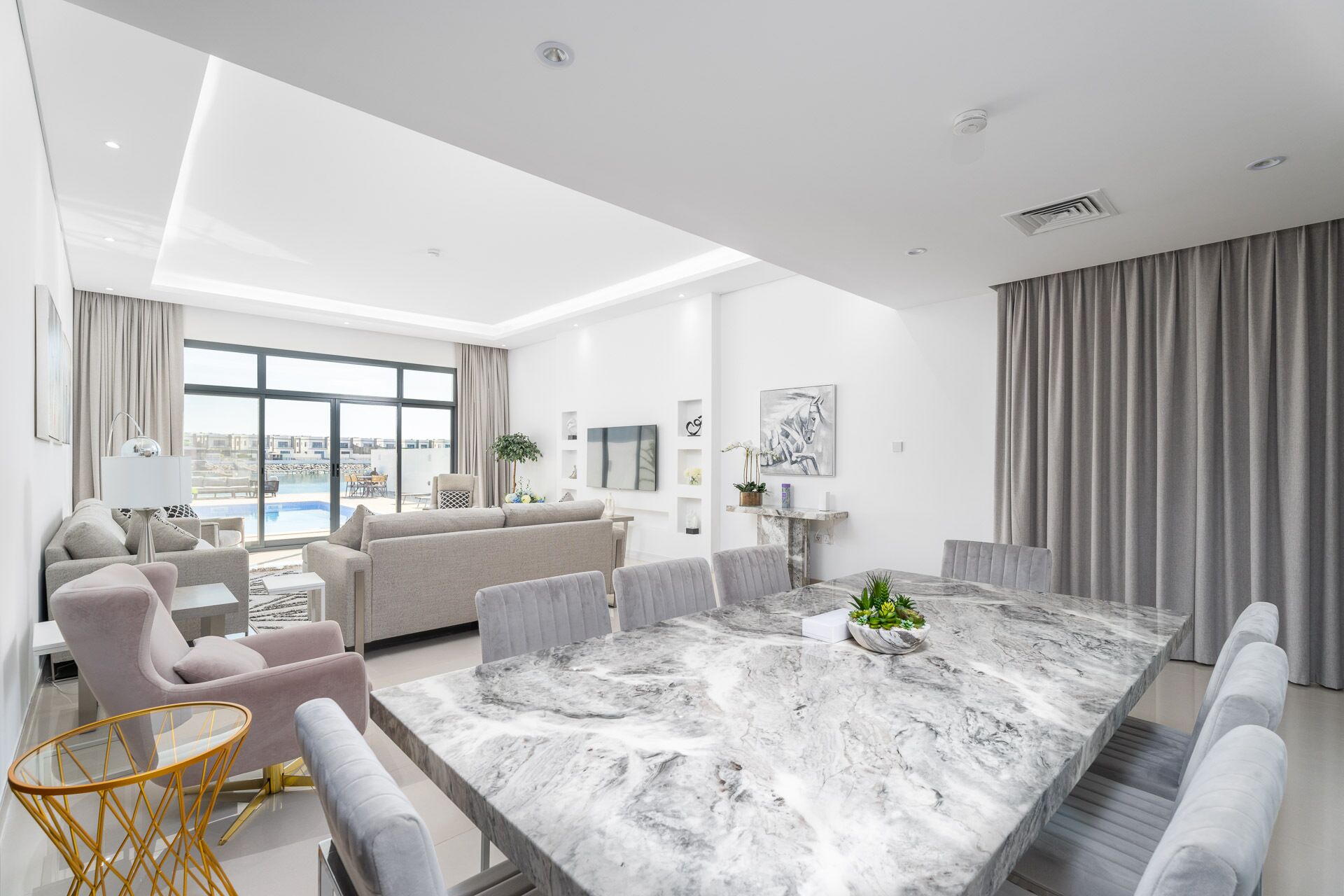 Villa Familiale | Coin séjour | TV connectée de 55 pouces avec chaînes par câble