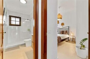 Shower, hair dryer, towels, soap - Casa del Flamboyan (Playa Honda)