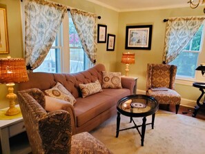 Unclassified image, 4 of 28, button