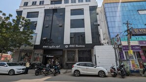 A multi-story building with signage for 'RBS Towers' and 'RBS Residency'. - RBS Residency (Tiruchirappalli)