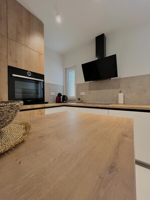 Premium Apartment | Private kitchen | Full-size fridge, oven, dishwasher, coffee/tea maker - Premium Suite Anemar (Zadar)