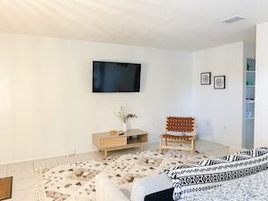 TV, offices - Fillmore Unit 14 (Cape Canaveral)