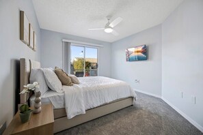 3 bedrooms, desk, iron/ironing board, travel cot