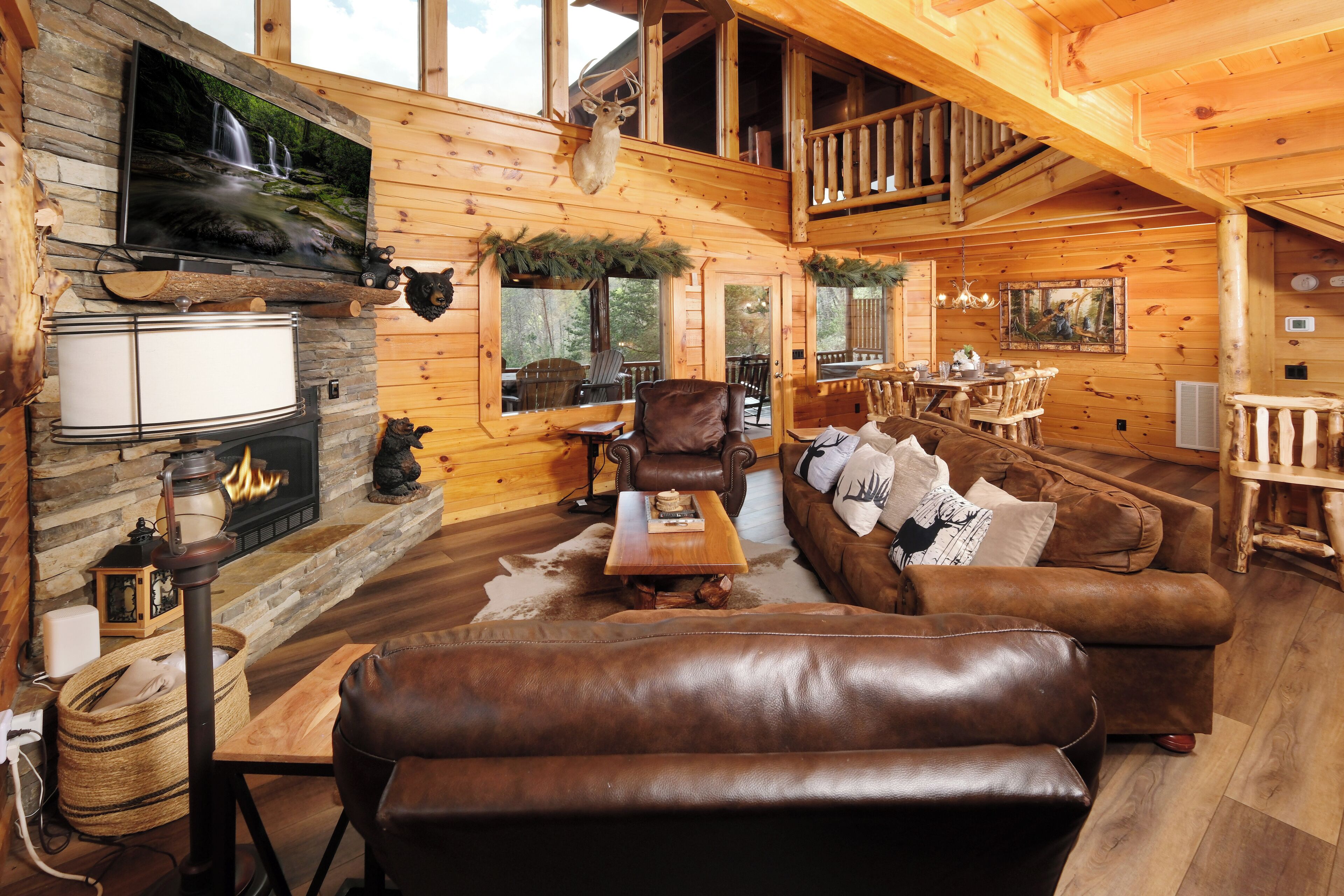 智能电视、壁炉、电子游戏、桌上足球