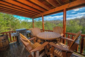 屋外ダイニングエリア