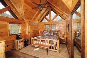 4 室のベッドルーム、インターネット、ベッドシーツ