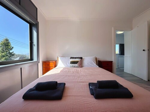 Hillview House close to CBD