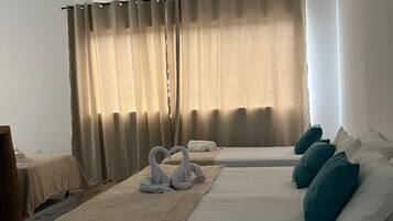 Deluxe Room | Free WiFi, bed sheets