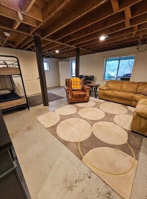 Interior - Watts Bar Lake
The Thomas House 2489 River Rd. Kingston TN 37763 (Kingston)