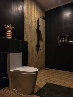 Handdoeken, zeep, shampoo, toiletpapier