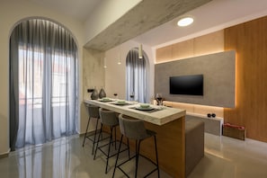 Premium Apartment | In-room dining - Amara Local Experience (Chania)