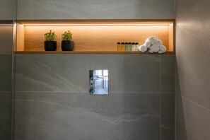 Bathroom amenities - Amara Local Experience (Chania)
