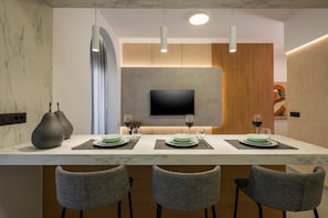 In-room dining - Amara Local Experience (Chania)