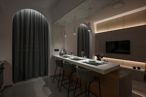 In-room dining - Amara Local Experience (Chania)