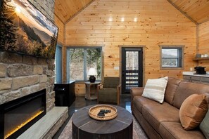 Fernseher, Kamin, Arbeitsbereiche