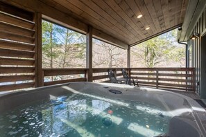 Bain à remous intérieur