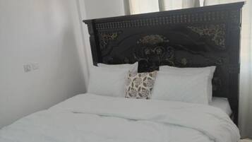 1 Schlafzimmer, Schreibtisch, Bügeleisen/Bügelbrett, WLAN