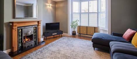 TV, fireplace, offices