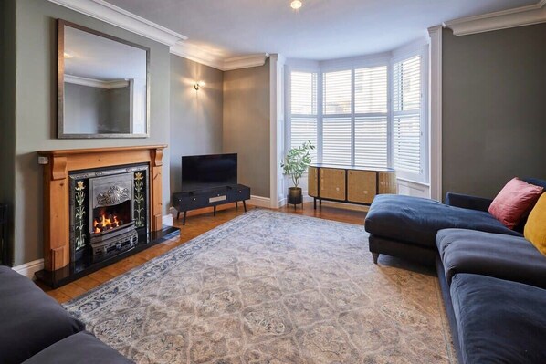 TV, fireplace, offices - Host & Stay | Mollymac, Ground Floor (Saltburn-by-the-Sea)