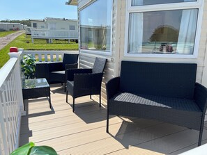 Terrace/patio - 2 Bedroom Caravan SHS3, Sandhills, Bembridge (Hillway)