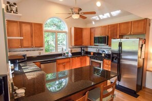 Fridge, microwave, oven, stovetop - Luxury Outdoor entertaining re-imagined! (Eastham)