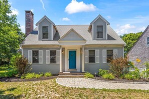 Exterior - Luxury Outdoor entertaining re-imagined! (Eastham)