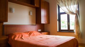 1 bedroom, blackout drapes, soundproofing, iron/ironing board