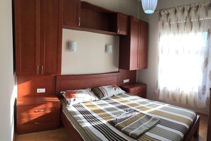 Comfort Apartment | 1 bedroom, blackout drapes, soundproofing, iron/ironing board - Apartments Ploski (Zelenika)