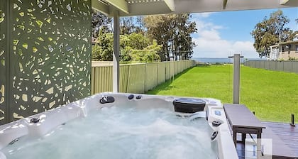 The Sweet Retreat - Hot tub with Lakeviews!