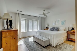 2 bedrooms, iron/ironing board, internet, bed sheets - Sunset Rentals | Bluff Villas 1768 (Hilton Head Island)