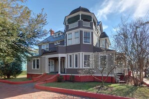 Exterior - Eichberg's Suite, Historic | Steps to Forsyth Park (Savannah)