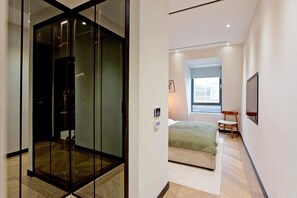 Apartment - 2-bed Executive Apt 518 (London)