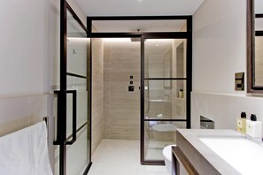 Apartment | 2 bedrooms - 2-bed Superior Apt 207 (London)