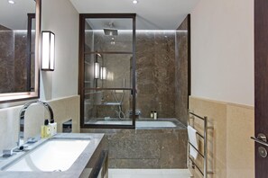 House | 2 bedrooms - 2-bed Deluxe Apt 104 (London)