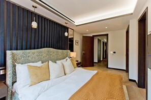 2 bedrooms - 2-bed Superior Apt 312 (London)