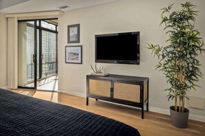 2 Schlafzimmer, Schreibtisch, Bügeleisen/Bügelbrett, WLAN