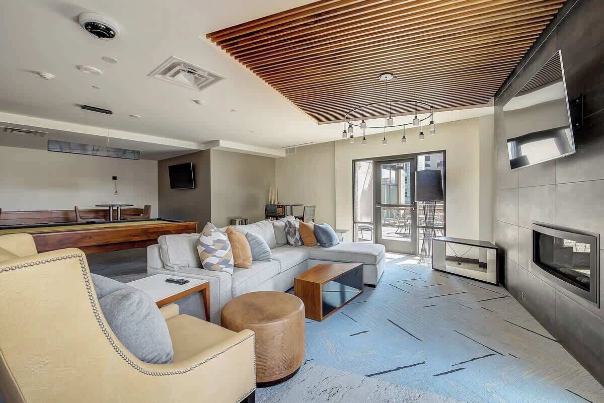 TV, offices